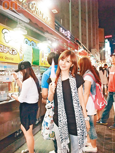 傅穎偷閒在韓國四出吃喝玩樂。