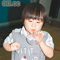 小小彬