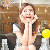 去年成為寫真戰賣書三甲的Kama，今年急流勇退，專心自我增值。