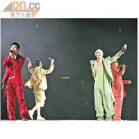 BIG FOUR大唱經典金曲打頭陣。