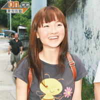 休息兩天後,林欣彤昨日終上課,四萬咁口卻難掩倦容。
