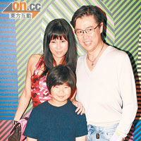 榮文蔚與結婚逾10年的阮偉文育有一子，一家三口經常出席公開活動晒溫馨。資料圖片