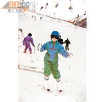 童年的Kelvin熱愛運動，滑雪是其中之一。