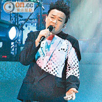 陳奕迅唱到第9場氣「咳」