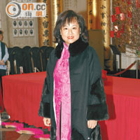 超蓮賀三太牛一克羣冇影