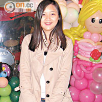 陳僖儀胞妹舉行歌迷聚會送秘密卡