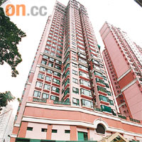 麗東海景豪苑一個中層凶宅銀主盤，昨以310萬元售出。
