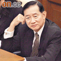 銀行公會主席王冬勝表示，銀公暫未就精債作討論。