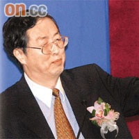 通脹壓力料第三季重臨，人行貨幣政策或需微調。圖為人行行長周小川。	（資料圖片）