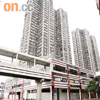 希爾頓中心有高層戶以呎價三千八百元售出，較市價高逾兩成。