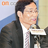 中材總裁周育先昨日為新股金隅撐場。（資料圖片）
