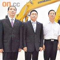 中國龍工邱德波（中）認為，公司股價現階段仍被低估。