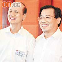 TCL行政總裁梁耀榮（左）表示，預計今年液晶電視機的銷售量可達800萬台。右為董事長李東生。
