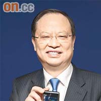 中移董事長王建宙指手機供應問題影響3G上客。	【資料圖片】