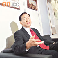 滙豐銀行執行董事王冬勝表示，目前最大挑戰是資金過剩可能帶來的泡沫問題。