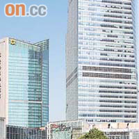 2010年滙豐中國新總部大樓啟用，滙控期望成為首批落滬上市的外資銀行。