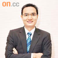 美林黃書耀稱，若引伸波幅遠超正股波幅反映輪價昂貴。