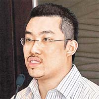 荷合黃集恩稱，長實輪和新地輪是炒地產輪的主要選擇。