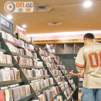 數碼音樂銷售首超唱片