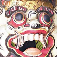 傳統峇里木刻面具，坦白說，有點猙獰。Rp250,000（約HK$189）