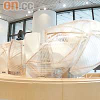 坐落於巴黎西郊的路易威登創意基金會美術館外形極富流動感，將於二○一二年建成。
