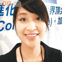 就係呢個Sales姐姐介紹架環保新車畀Cheaperman。