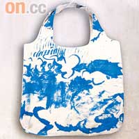 彩色水墨畫環保袋，風格創新。$120