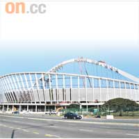 仍在趕工的Moses Mabhida Stadium，預計今年十月竣工。