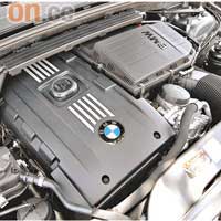 3.0公升雙Turbo引擎，與335iA相同，但用在車身較輕的135iA身上，加速自然更爽快。