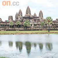 小吳哥城是吳哥窟最著名的景點，就連柬埔寨國旗亦以它為圖案。