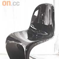 閃令令版Panton Chair之出名,相信連外行人都識,依家平到一千蚊都唔使,不過只限這款「閃令令版」。原價$3,460 開倉價$990