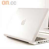 13吋及15吋MacBook Pro都用上全鋁面設計。