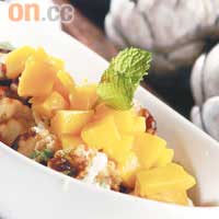 Blue Mango Chat $58<br>「Chat」印度文意謂辣，但這款沙律加入了鮮杧果粒、脆麥片，再配合乳酪及薄荷汁做成，鮮甜又Creamy的滋味，比舌頭上的刺激更吸引。