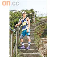 陳刀喜歡選擇黃昏時段行山,因為天氣較清涼。