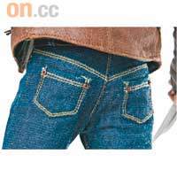 牛仔褲以雙車線修飾，似足Levi's 501，大可套用到其他Figure上。