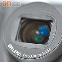 新鏡頭刻有GR Lens f=6.0mm 1:1.9字樣，代表28mm廣角F1.9大光圈。