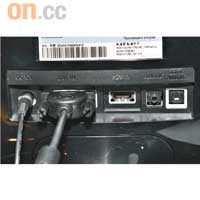 備有HDMI、DVI、光纖、模擬音訊輸出等插口。