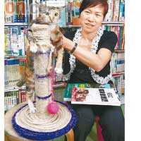 熟客Carmen，因肥金的關係，由不喜歡貓咪變成愛貓之人。