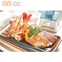 燒大蝦配鱈魚扒$498（套餐）全部使用飛機貨，大蝦來自越南，鱈魚則是日本貨，肉質夠鮮，入口彈牙，不用甚麼調味，即可烹調。