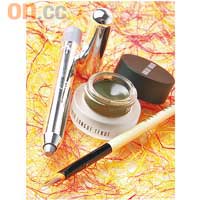 （左）ípsa多用途彩粉筆 $140 （D）（中）Bobbi Brown持久眼線啫喱 $185 （F）（右）Bobbi Brown眼線掃 $200 （F）