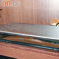 Blu-ray新貴<BR>最新發表的BDP-S765是場內Blu-ray播放機新貴，配備高清真實強化器及Super Bit Mapping影像強化技術，睇藍光碟時，影像更加銳利流暢。售價：$4,280