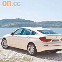 大斜背的車尾設計，正是5 Series Gran Turismo的顯眼特徵之一。