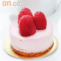 Raspberry Cheesecake $28<BR>店內較受歡迎的各式芝士蛋糕，芝味香濃，由於用上新鮮水果製造，果味夠鮮，分量適中。