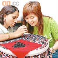 刺繡是印度女性幫補家計的手作之一。