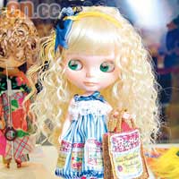 日本Lolita品牌Emily Temple Cute，曲髮配鬆身裙，甜到漏！