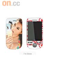 用家可到官網(www.garskin.com/htc)自製機殼，周秀娜Fans大可整番個，晚晚攬住訓。