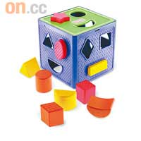 益智積木盒<br>只有相同顏色及形狀的積木方可放入盒中，訓練孩子的配對能力。$69.9（b）