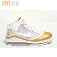 Air Max LeBron Ⅶ中國版　$1,249
