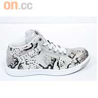 杏色蛇皮Sneakers $1,188