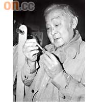 最尊敬：梁醒波<br>粵劇丑生王，無綫開台功臣之一，深得不少藝人尊敬，一九七七年獲頒MBE勳銜，也是首位香港藝人獲得此榮銜。